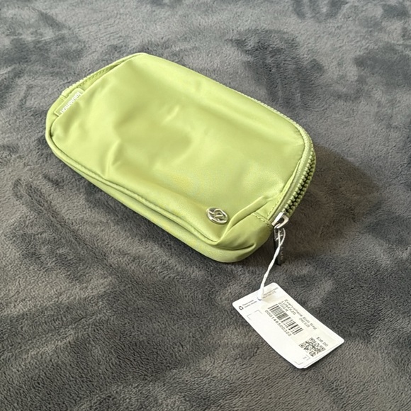 Everywhere Belt Bag - Picture 5 of 5